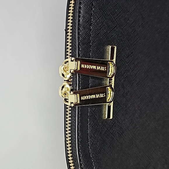 STEVE MADDEN ▪︎ BLACK CROSSBODY PURSE - Picture 6 of 9
